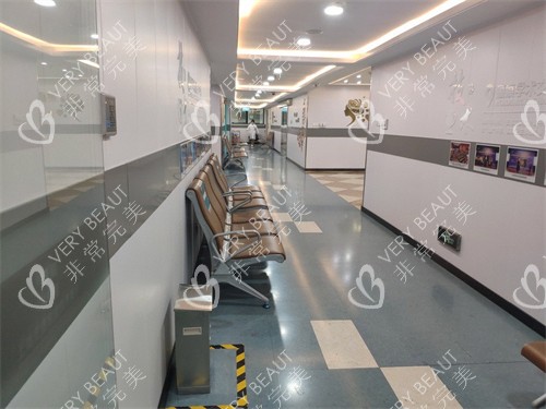 上海宏康医院医疗美容科走廊