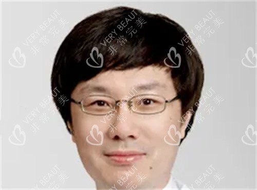 韓國原辰整形外科醫(yī)院樸鐘哲