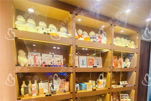 365mc走廊展柜图