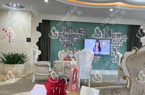武汉乐美整形大厅休息区