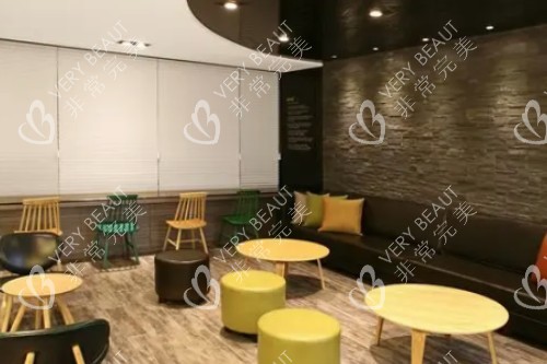 韓國GNG整形醫(yī)院休息區(qū)圖片展示