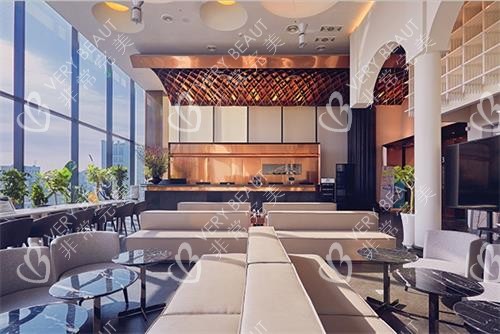 韓國麗婷整形外科休息區(qū)