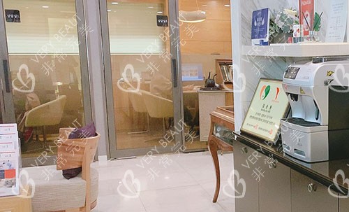 韩国SoonPlus纯嘉整形外科商谈等候区 韩国SoonPlus纯嘉整形外科商谈等候区