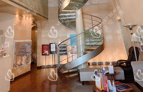 韩国丽得姿皮肤科内部环境实拍图