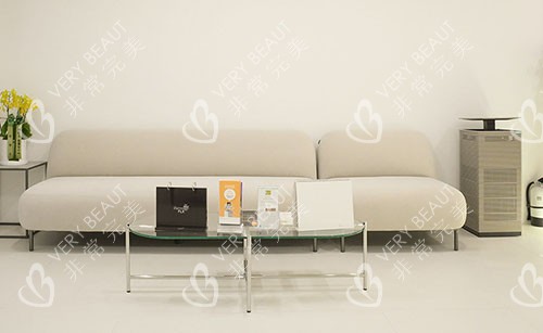 韩国Dayone皮肤科皮肤护理等候区