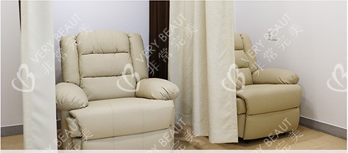 韓國(guó)EH愛護(hù)整形醫(yī)院休息區(qū)