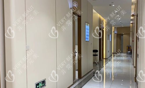 重庆唐森植发中心走廊环境实拍图