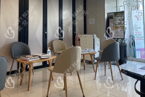 韩国jelim整形外科休息区