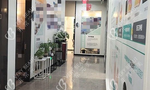 广州青逸植发走廊图