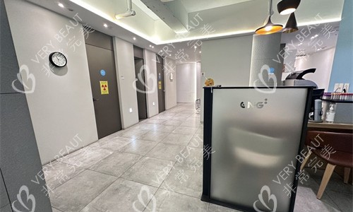 韩国GNG诊室门口 韩国GNG诊室门口