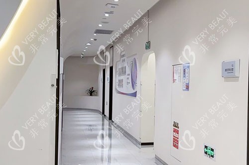 杭州清沐医疗美容走廊环境实拍图