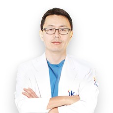 韩国JK整形外科医院-朱权-韩国整形医生