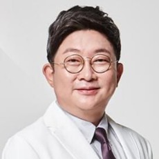 韩国RUBY如妃整形外科医院-李宇容-韩国整形医生