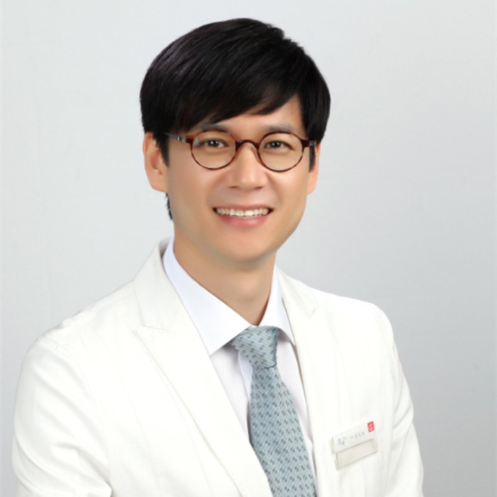 韩国雕刻整形外科-宋龙泰-韩国整形医生
