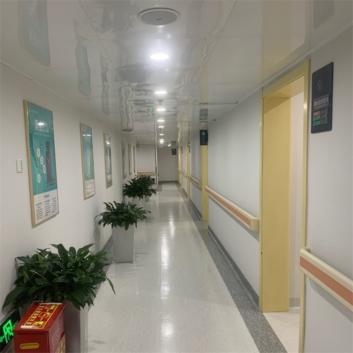 北京煤医医疗美容医院走廊环境