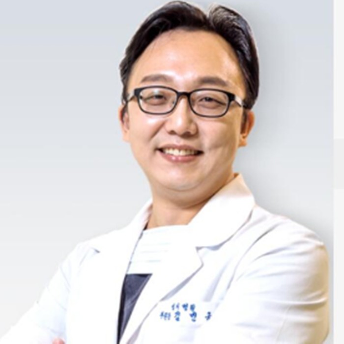 韩国MD整形外科医院-金民国-韩国整形医生