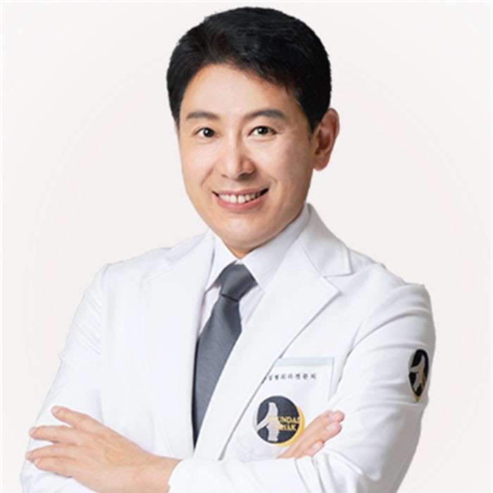 韩国现代美学整形外科-金钟求-韩国整形医生
