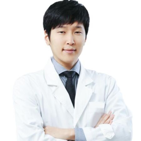 韩国YJ整形外科-洪承焕-韩国整形医生