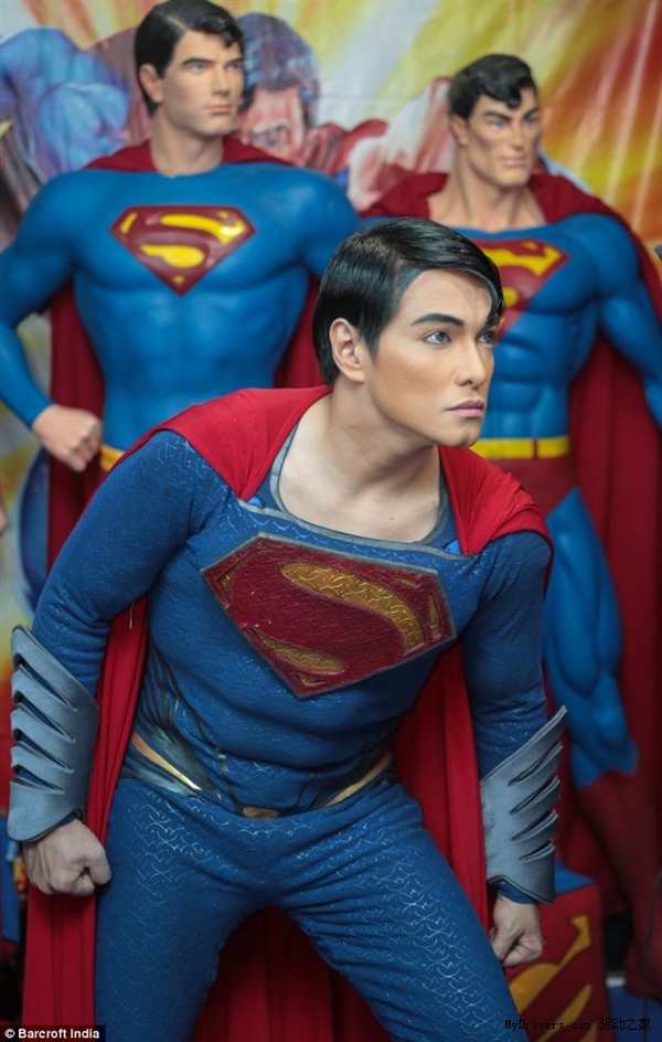 男子18年整容23次成现实版超人：太美不敢看
