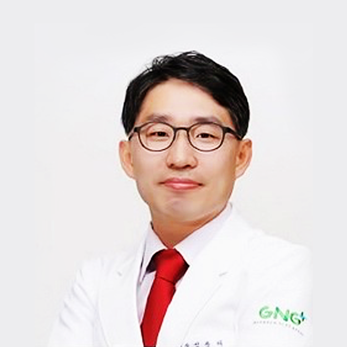 韩国GNG整形医院-成龙海-韩国整形医生
