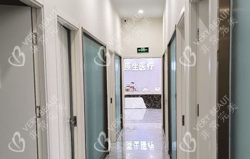 福州原生植发走廊环境图