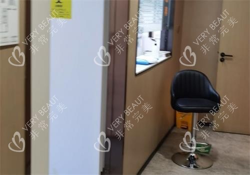 深圳非凡整形诊疗室门口