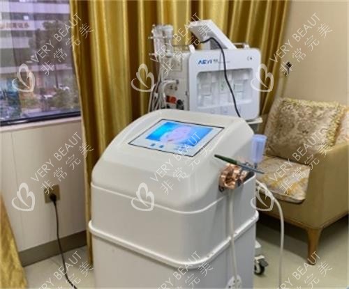 深圳富华整形设备图