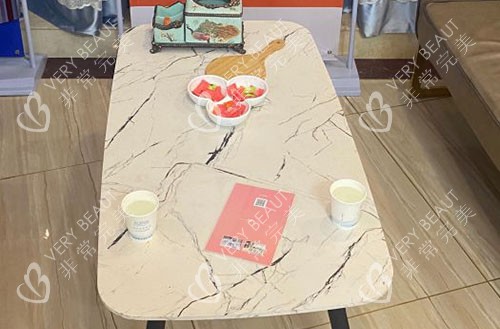 邯郸莱媚俪整形大厅休息区