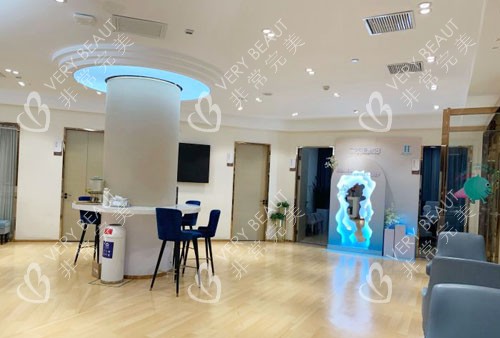 西安米兰柏羽整形大厅环境实拍图