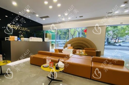 成都怡脂医疗美容大厅环境示意图