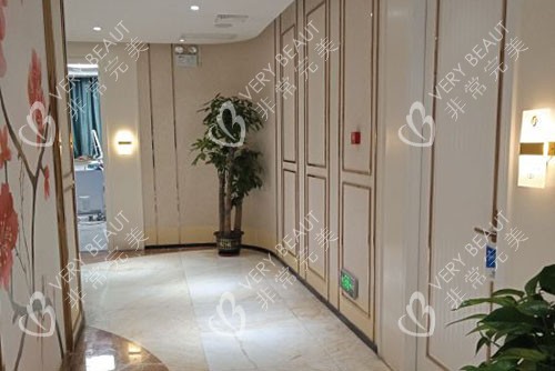 唐山苏亚美联臣美容整形走廊环境图