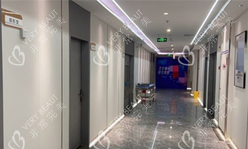 成都莱瑞拉威塑医疗美容走廊图