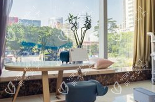 广州海峡整形等候区环境示意图