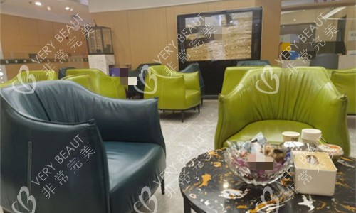 兰州皙妍丽整形沙发图展示