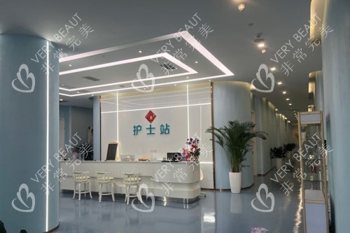 成都后美整形护士站环境示意图
