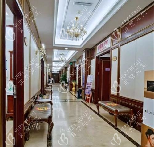 北京京城皮肤医院走廊 (2)