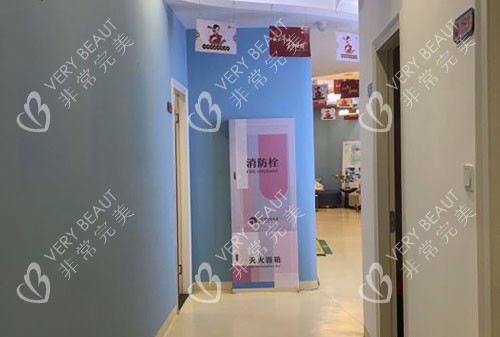 武汉铂雅医疗美容走廊环境图