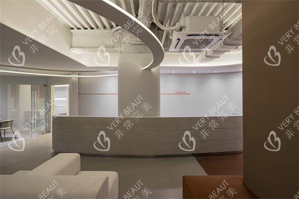 韩国DAYBEAU皮肤科弘大店环境
