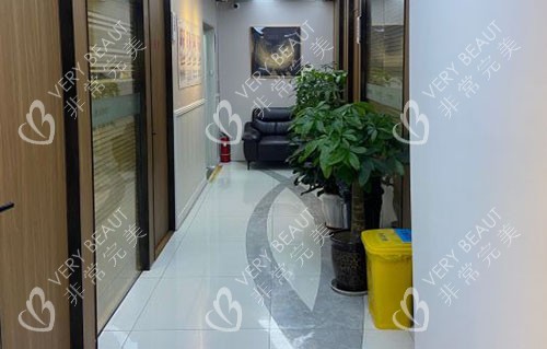 成都恒博植发诊疗室外景图jpg