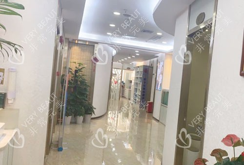 深圳鹏程医院口腔科走廊环境图