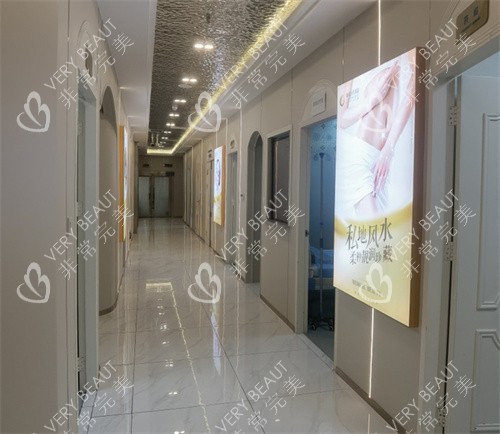 深圳源美医疗美容走廊环境图