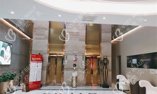 北京新星靓整形电梯口