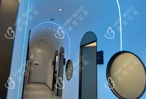 贵阳联成益美整形过道