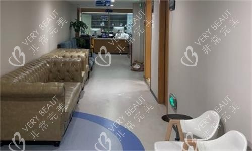 广州高尚医疗美容医院走廊图