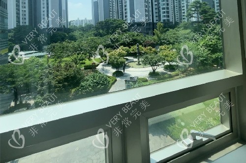韩国BTN皮肤科环境图