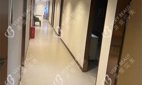 福州爱美尔医疗美容走廊图