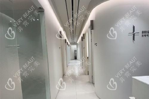 韓國(guó)BTN皮膚科走廊圖