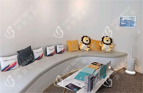 韩国schedule皮肤科等待区