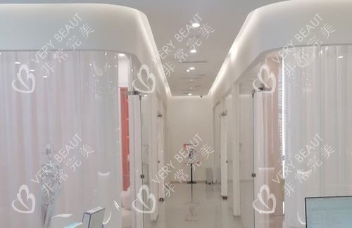 成都华生铂悦医疗美容走廊环境图