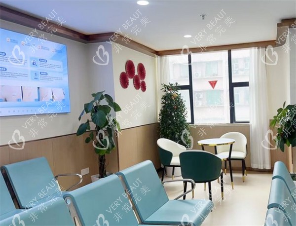 广州华康中医医院等待区